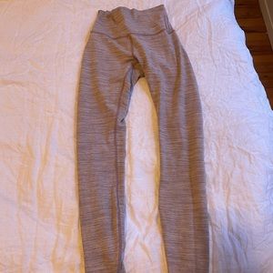 Lululemon wunder under pink space dye size 4